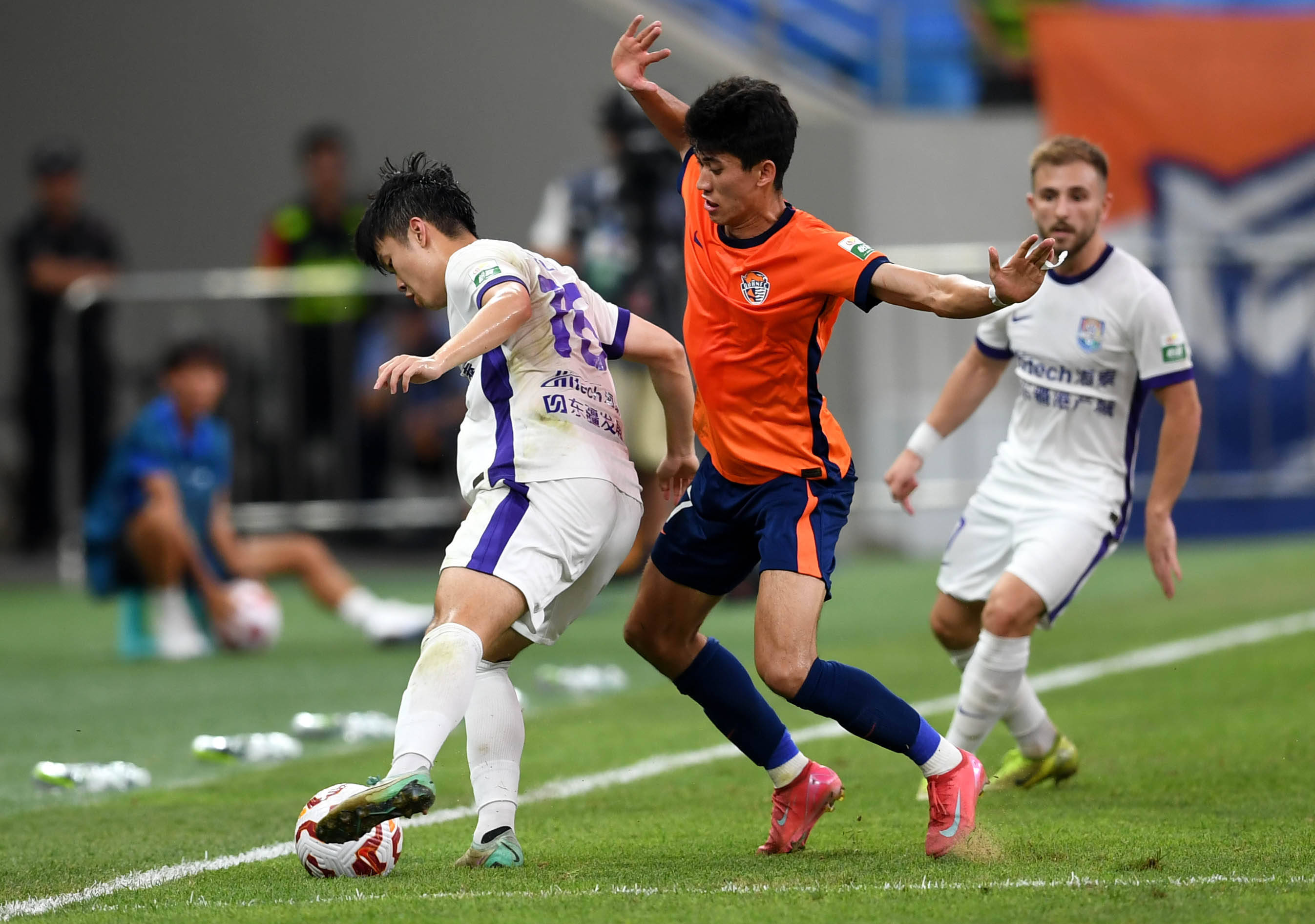 向冠军发起 向冠军发起