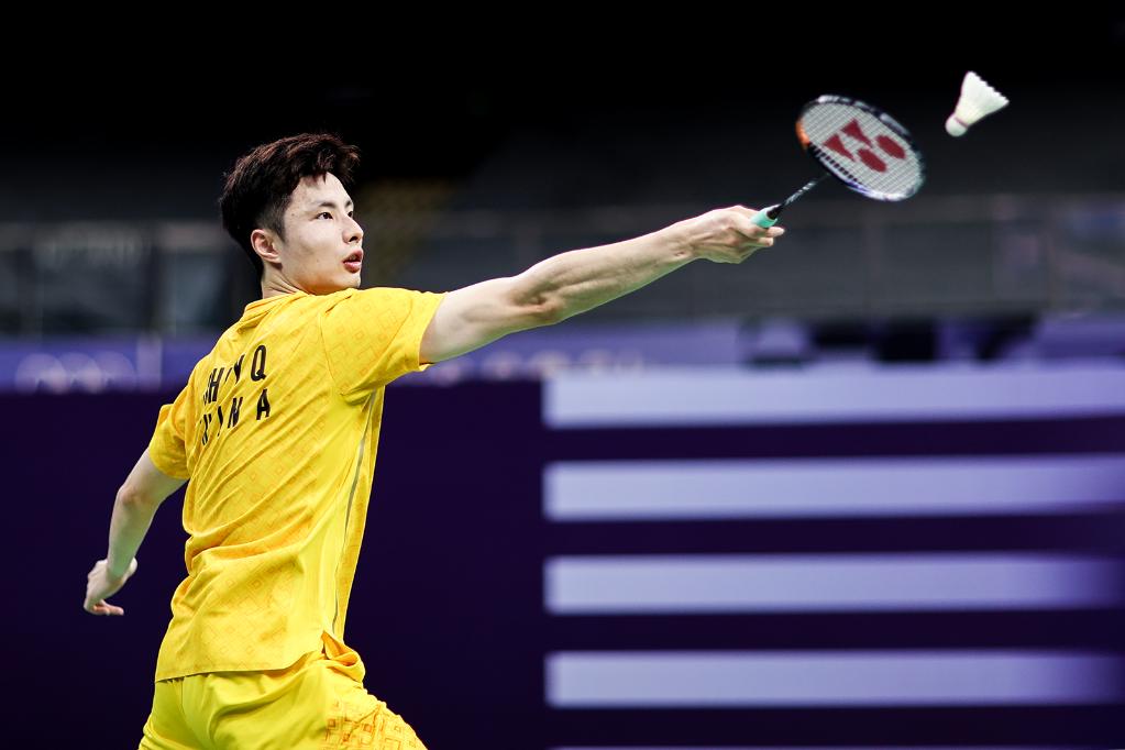 也为他提供 也为他提供