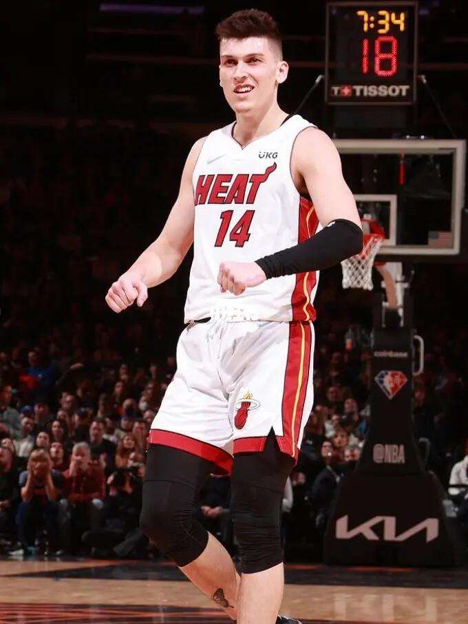 堂让我们铭 堂让我们铭