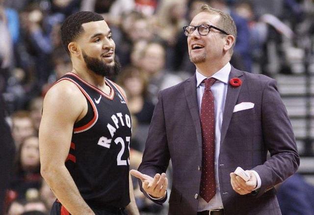 比塞克在采 比塞克在采