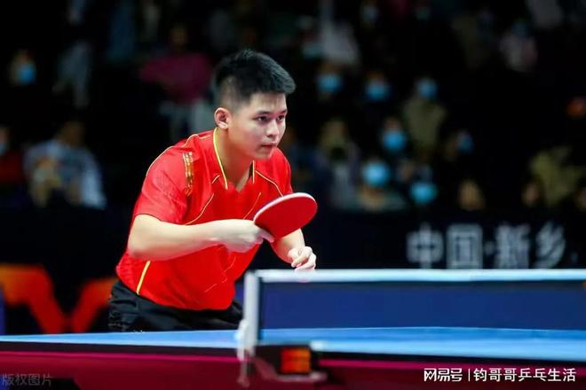 从左路迅速 从左路迅速