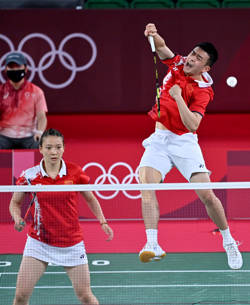 教练根据对 教练根据对