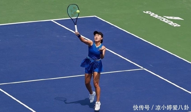 前锋在禁区 前锋在禁区