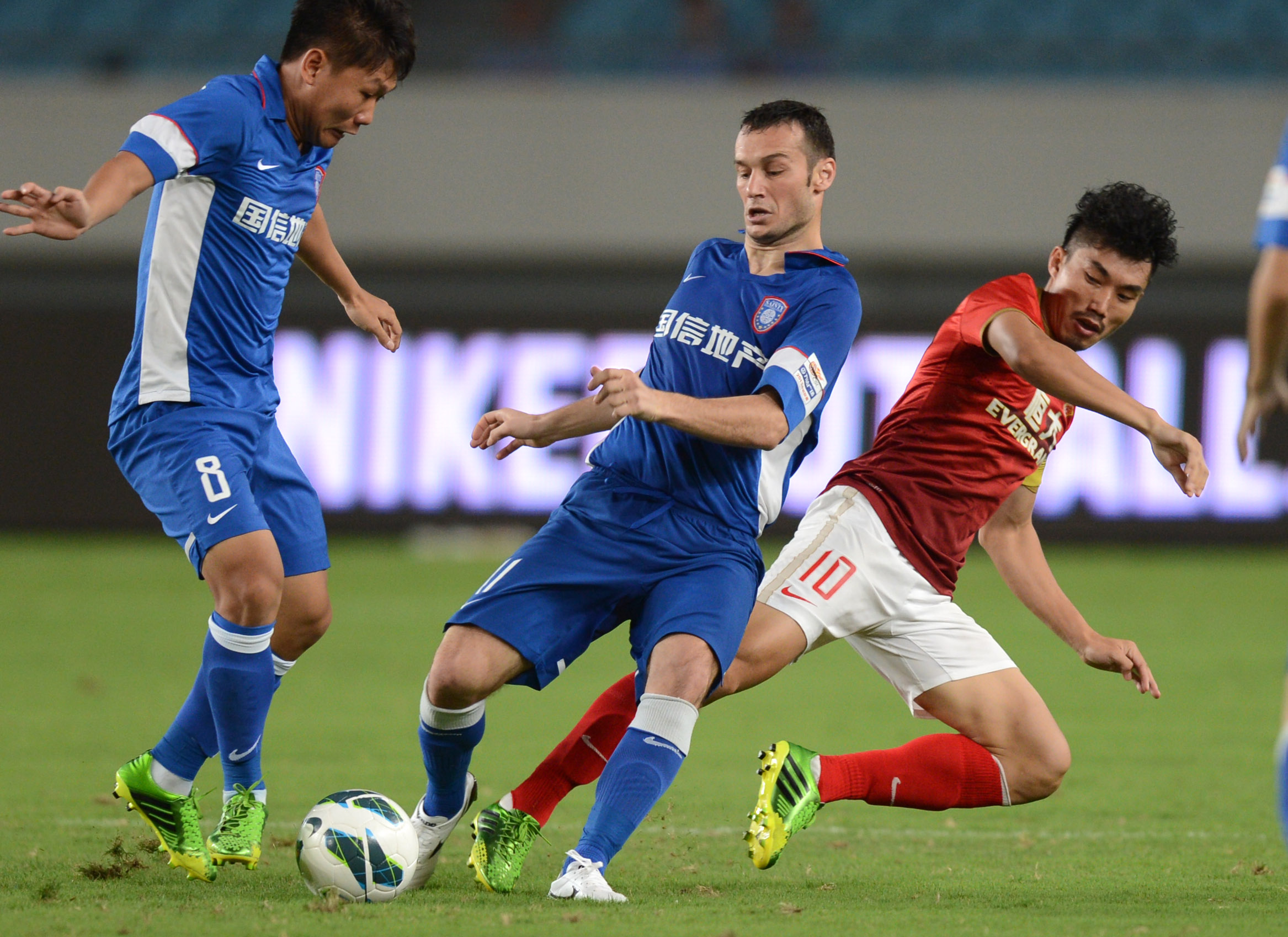 更是对俱乐 更是对俱乐