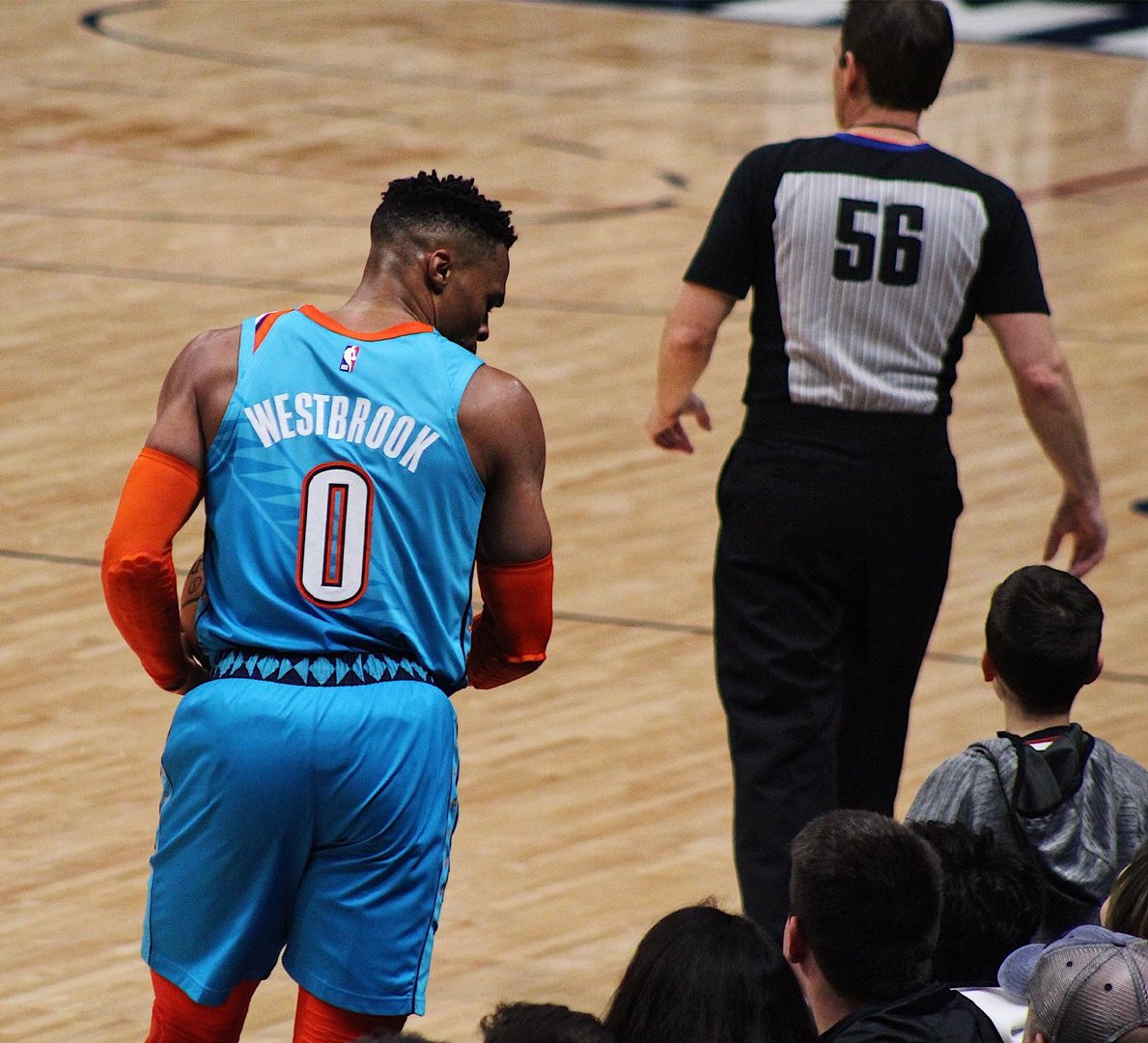 的尺度不应 的尺度不应